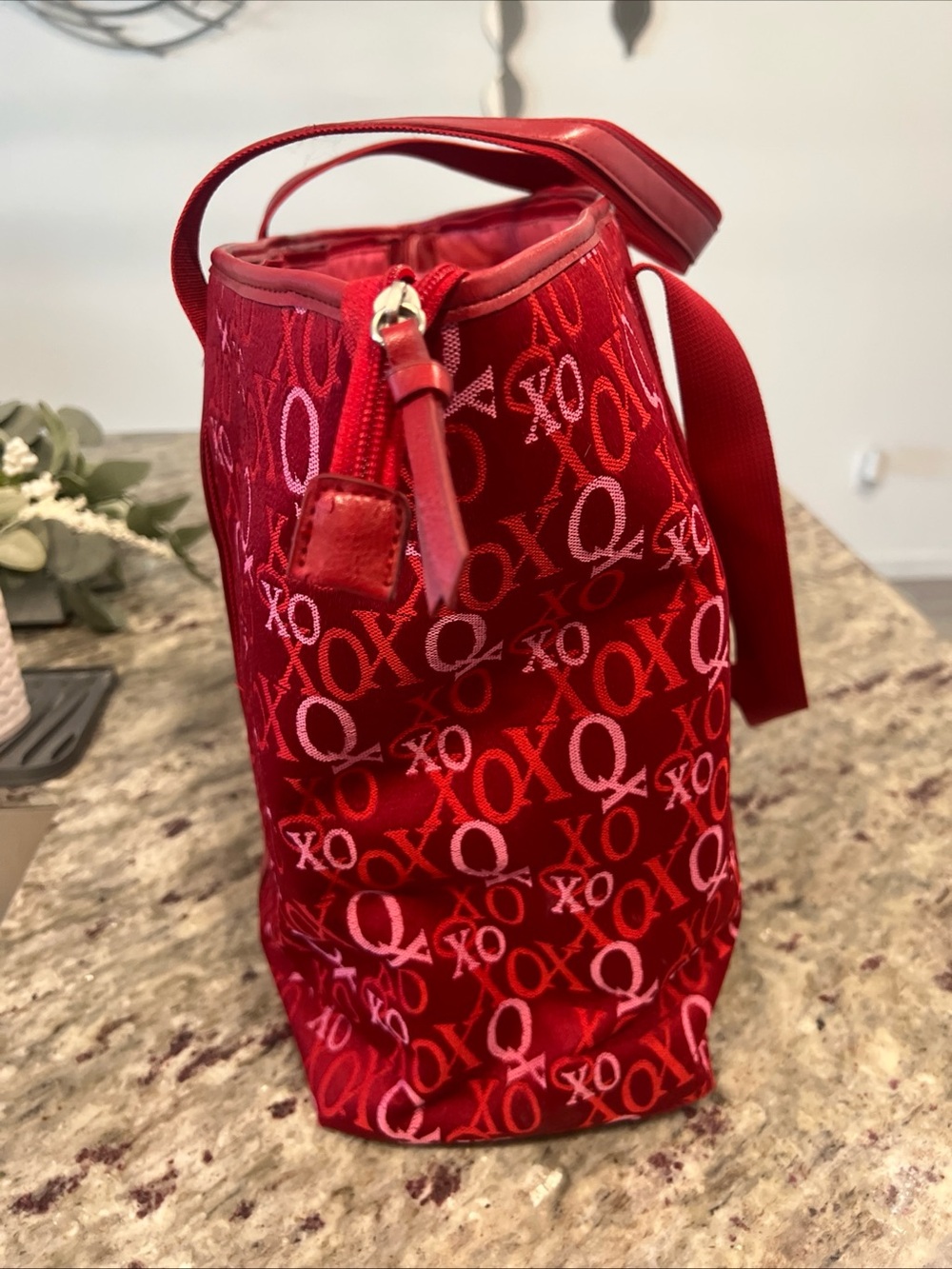XOXO Red and Pink Logo Tote - Picture 2 of 6